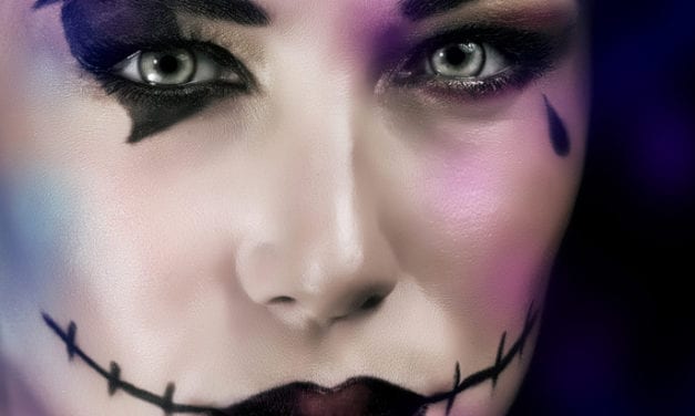 Am I Pretty? by Shannon Thompson