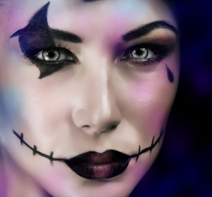 Am I Pretty? by Shannon Thompson